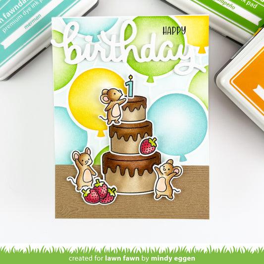 Beispielkarte Happy Birthday mit Mäusen, Torte, Erdbeeren und Ballons im Hintergrund: Clear Stamp Set 10,2×15,2 cm Cake It Easy von Lawn Fawn