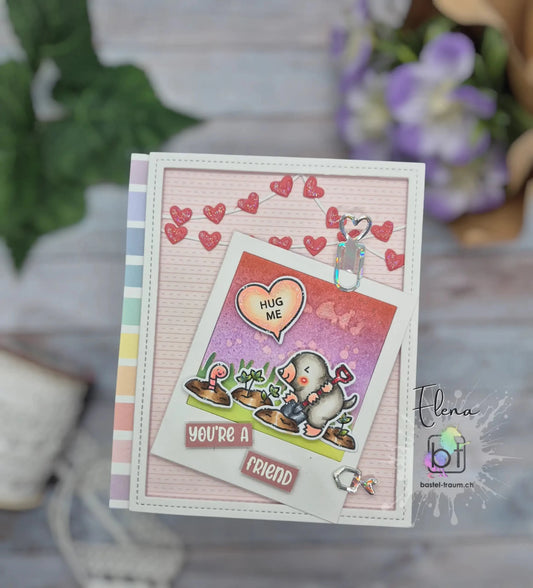 Lawn Fawn Heart Garland Backgdrop: Portrait Stand Alone Stanzen