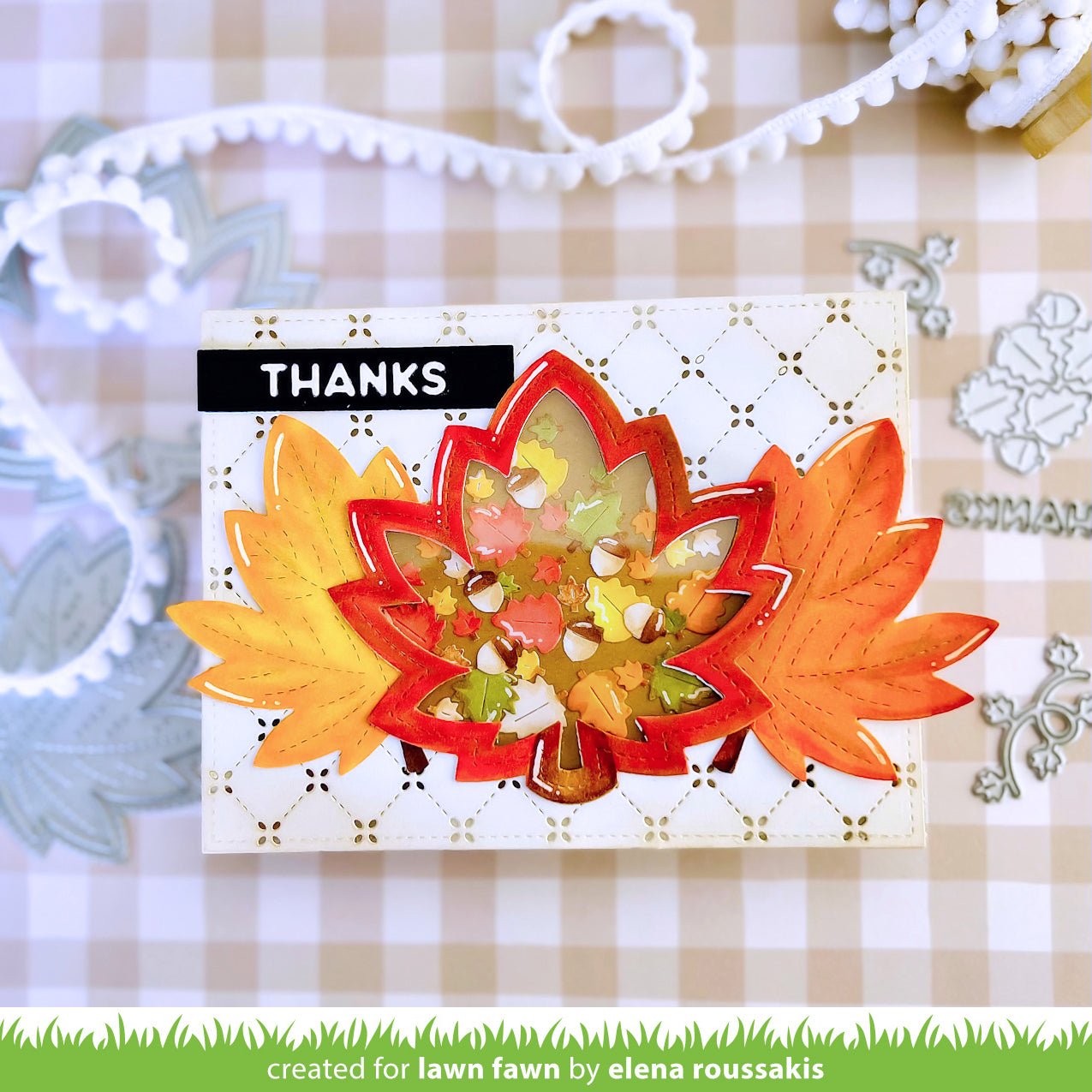 Lawn Fawn Stitched Maple Leaf Frame Stand alone Stanzen