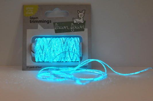 Lawn Fawn - glow-in-the-dark cord