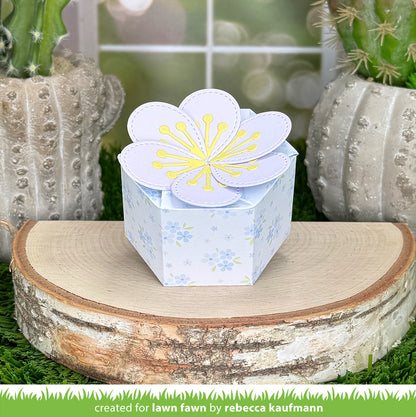 Lawn Fawn Flower Treat Box Stand alone Stanzen