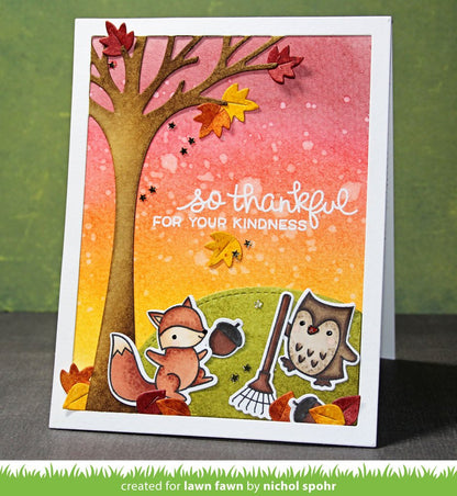 Lawn Fawn - Leafy Tree Backdrop: Portrait - Cuts