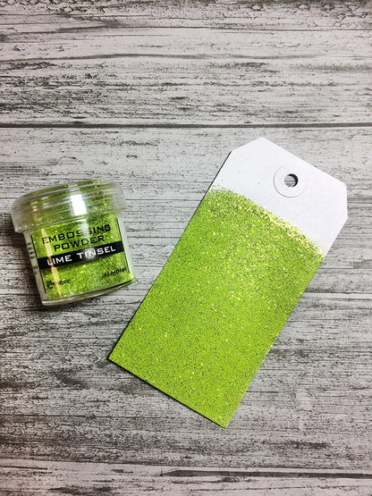 Beispiel Tag mit Ranger Embossing Powder Lime Tinsel 28 g in Limettengrün